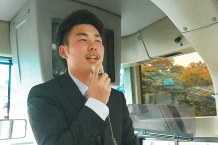 ブライダルの知識・技術を学ぶ
