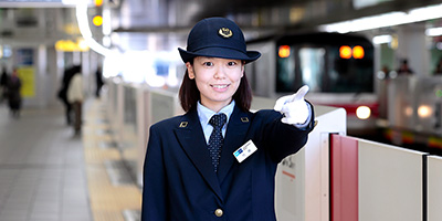 鉄道運転士(電車運転士) になるには？